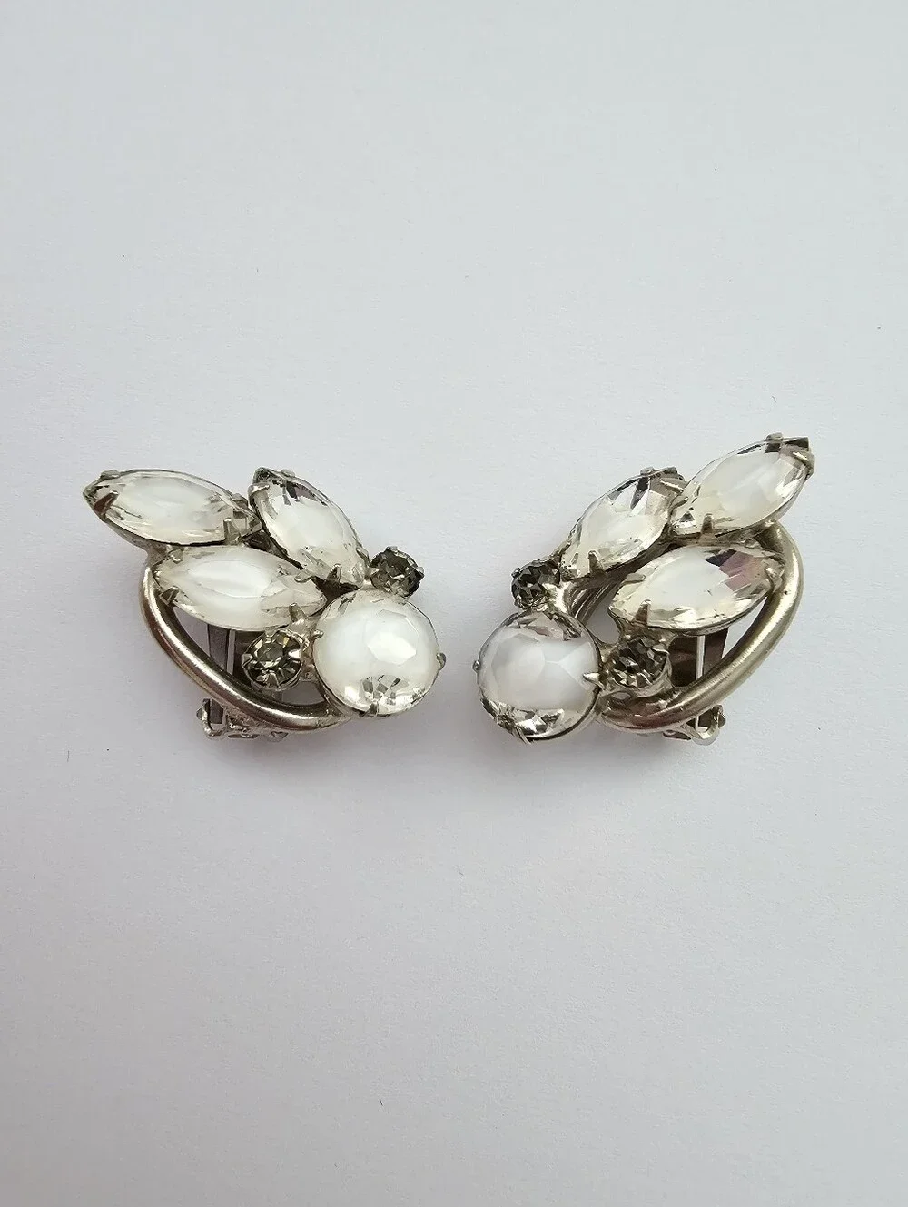Vintage 1950s Frosted Glass Sugar Rhinestone Climber Clip-On Earrings